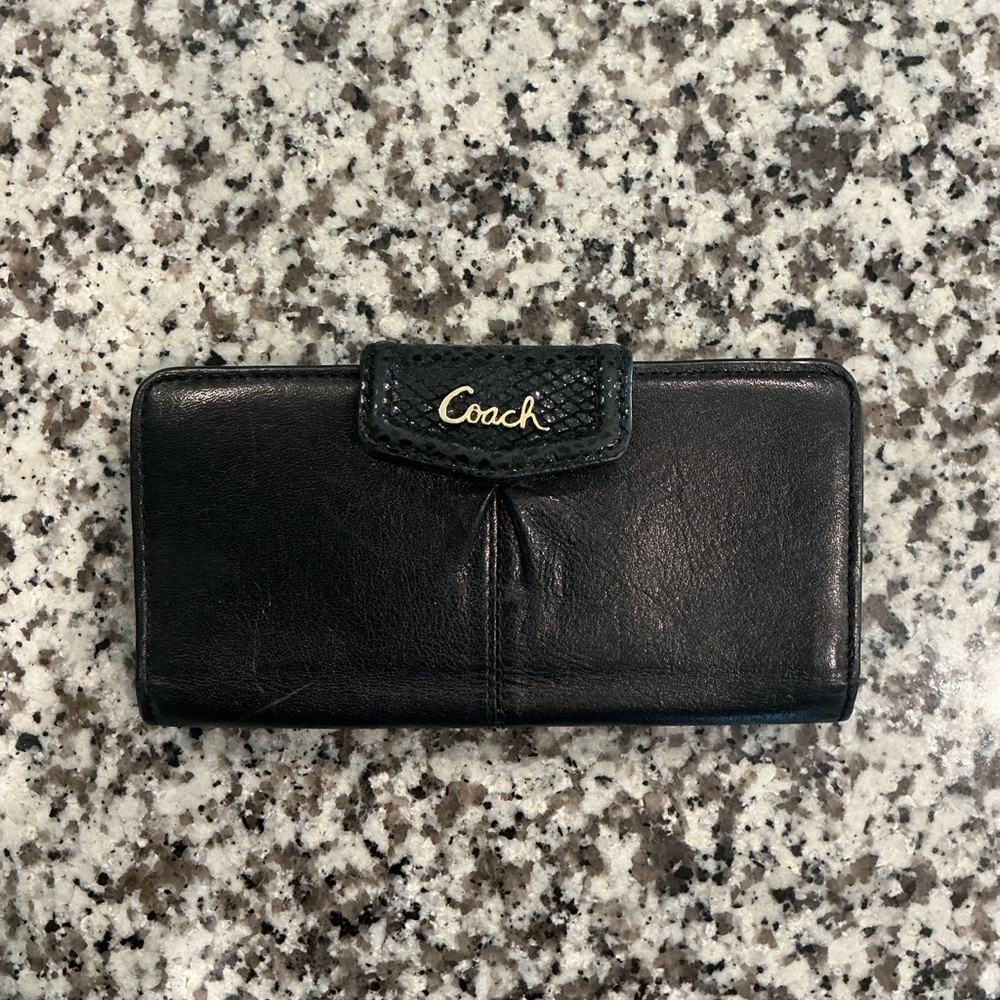 Coach Black Leather Clutch Wallet